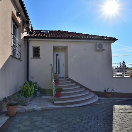 Apartments Golden Hour Jurdani Exterior foto