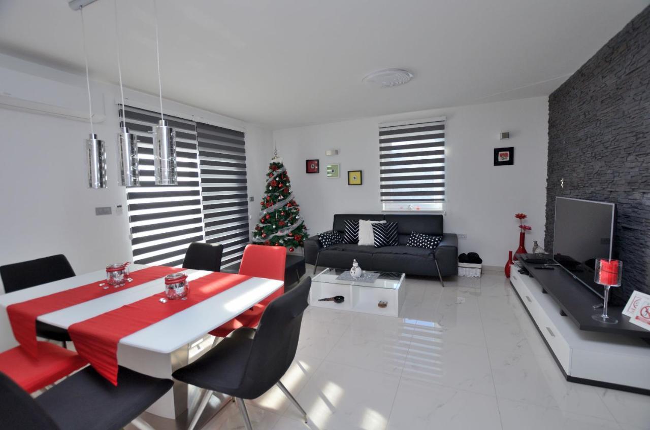 Apartments Golden Hour Jurdani Exterior foto