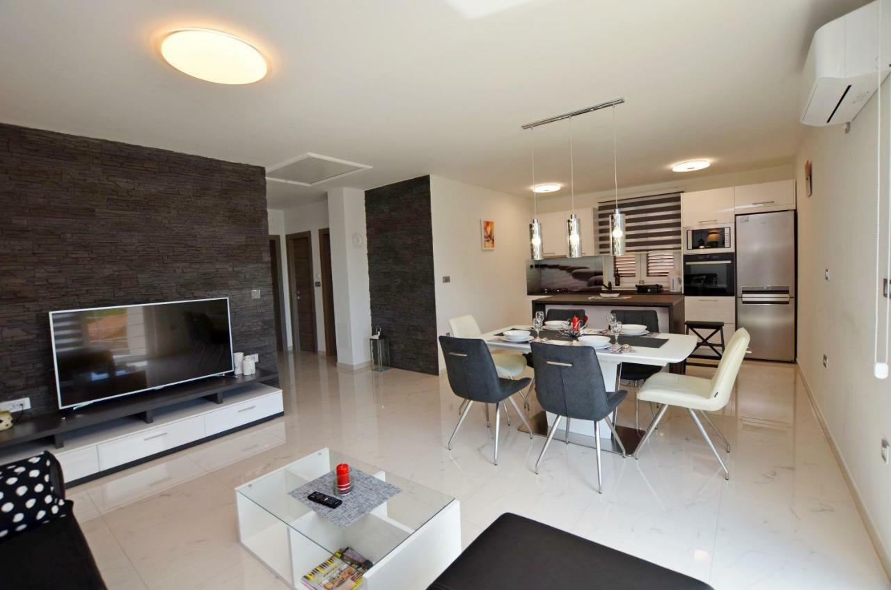 Apartments Golden Hour Jurdani Exterior foto